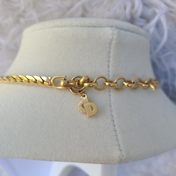 Christian Dior Vintage Heart Pendant Necklace, Gold Plated, Excellent Condition - Picture 4 of 6